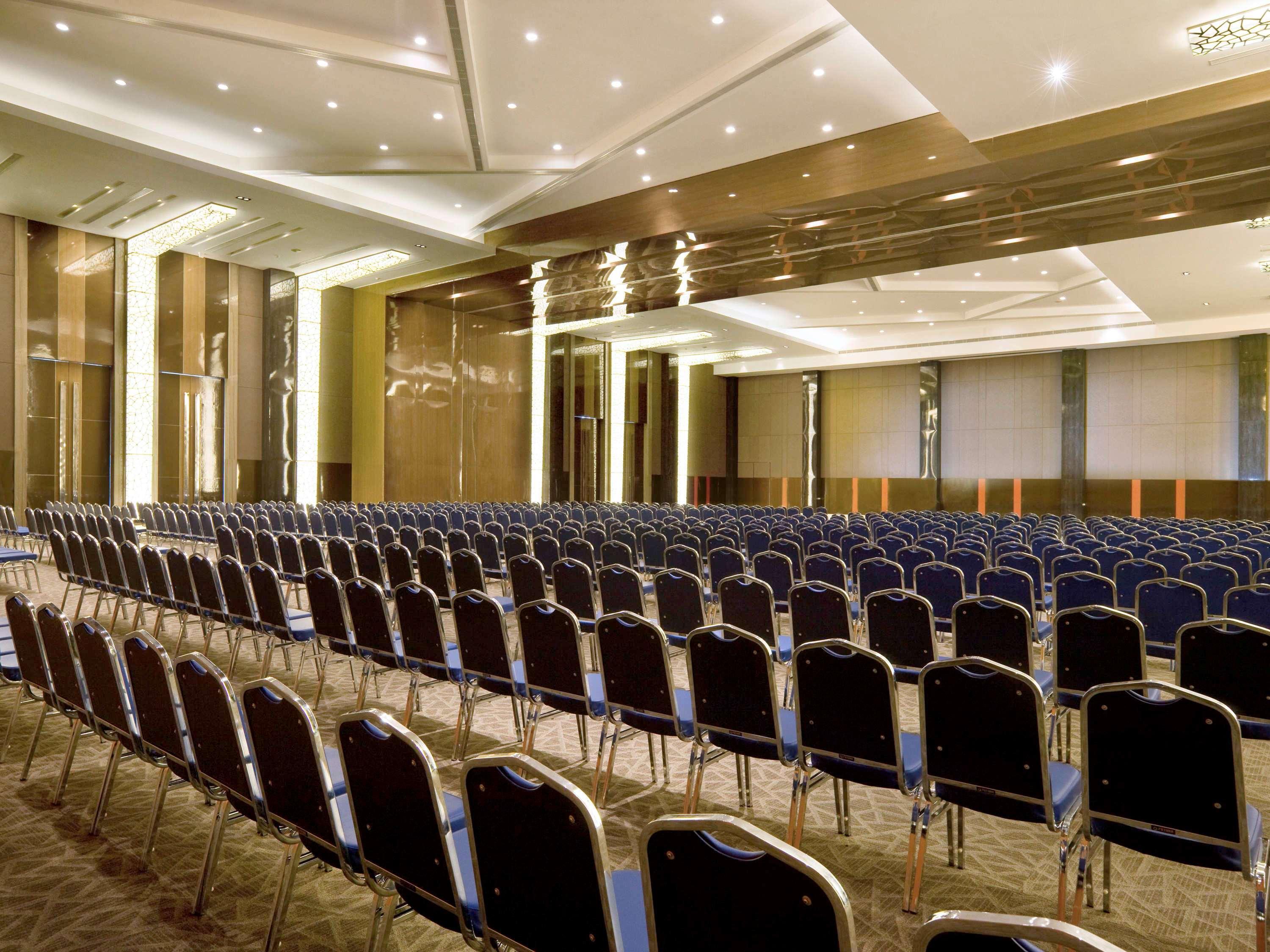 Novotel Bangka Hotel & Convention Center Pangkal Pinang Exterior photo